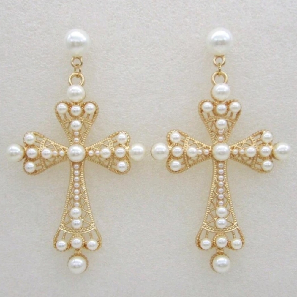Boutique oversized cross earrings ✝️